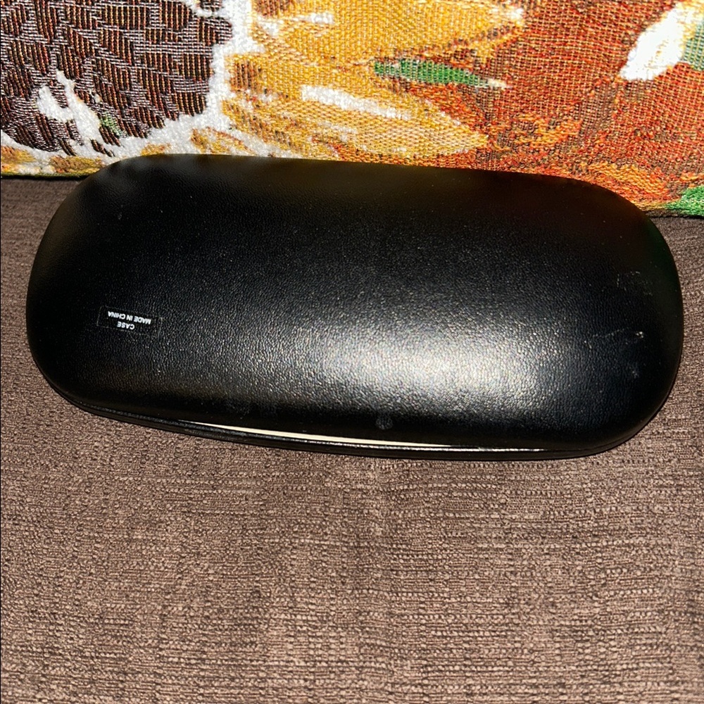 Ann Taylor Elegant Black Eyewear Case - Picture 3 of 4